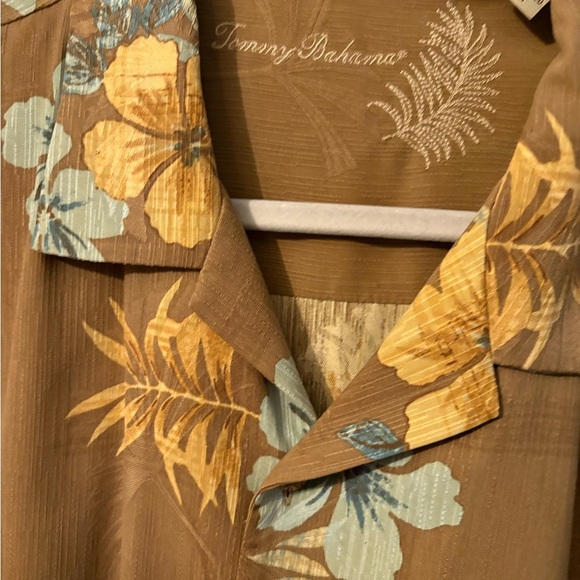 Brown Floral Hawaiian Shirt - Picture 3 of 3